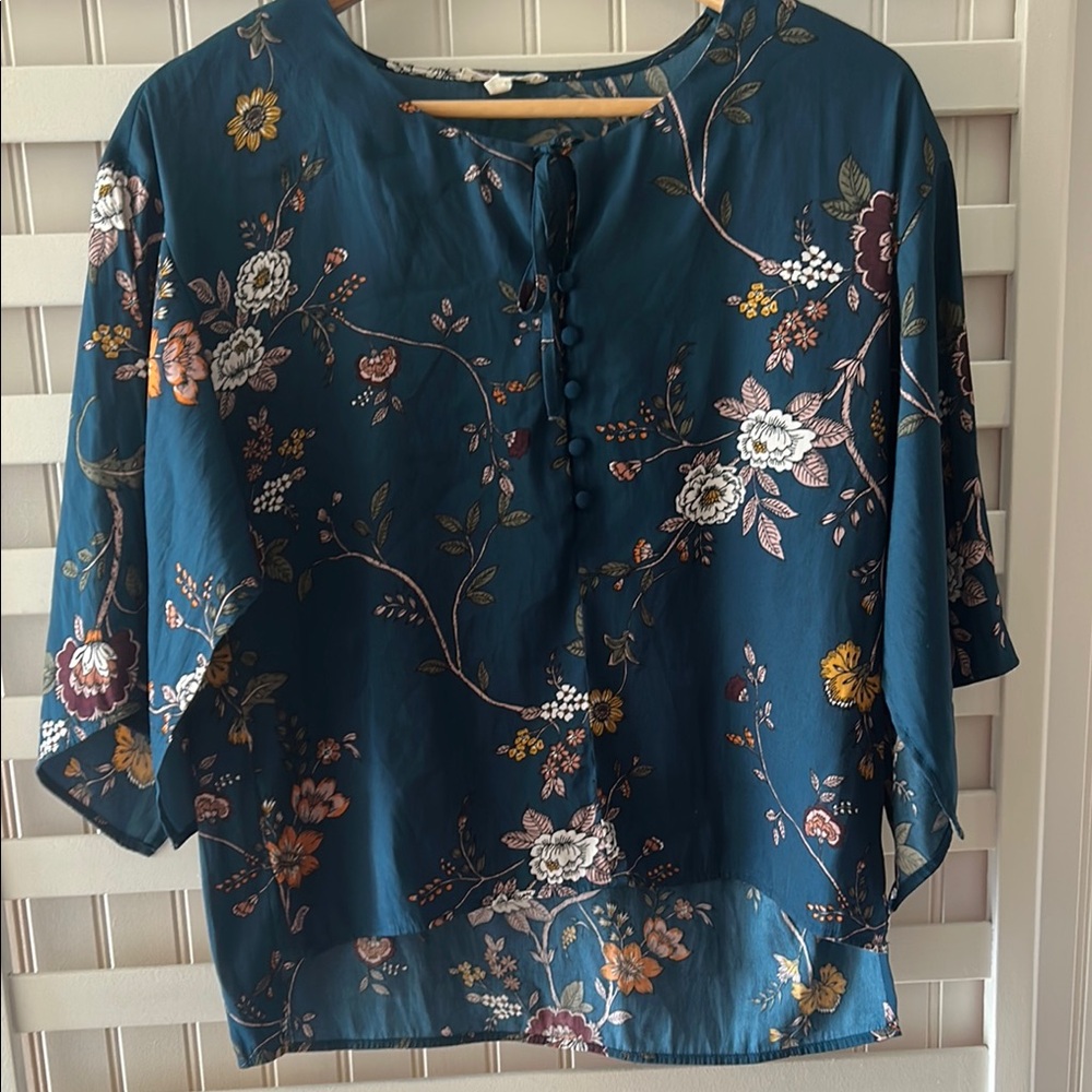 Maurices Green Blouse with Mandarin Collar and Boxy Style